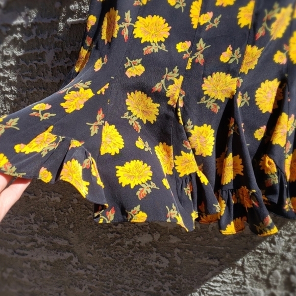 VERONICA‎ BEARD Floral-Print Flounce Mini Skirt - Picture 3 of 6